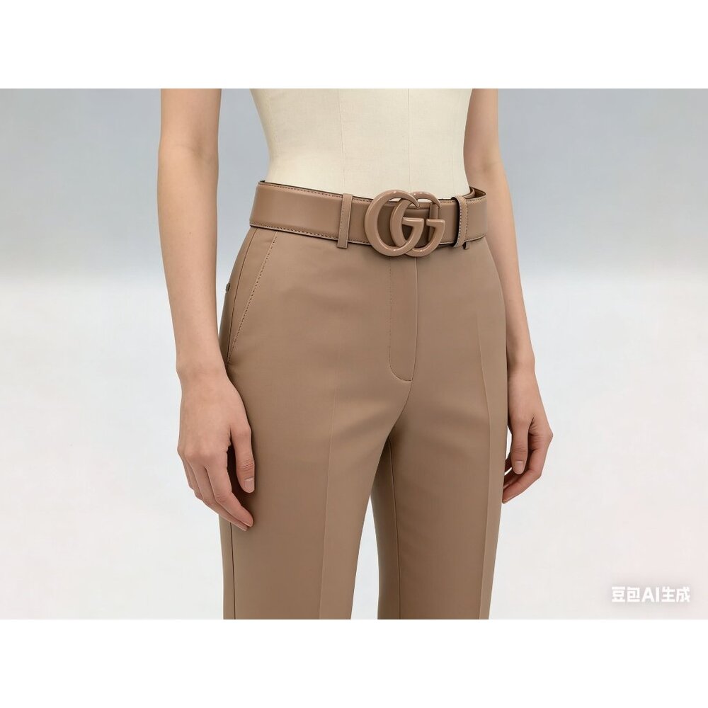 Gucci Azalea Calfskin Enamel Monochrome GG 40mm Belt Camelia 120cm 400593 - Picture 2 of 9
